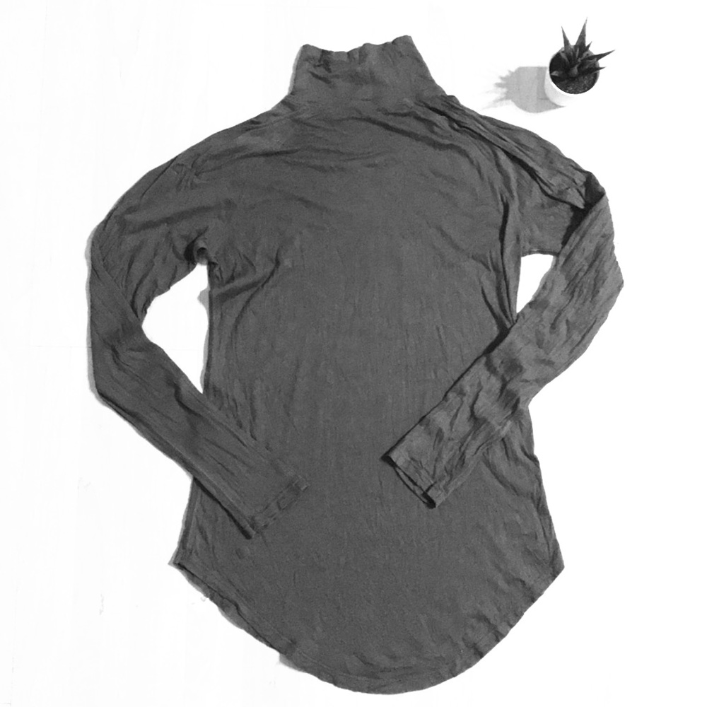 Lululemon Mock neck long sleeve
